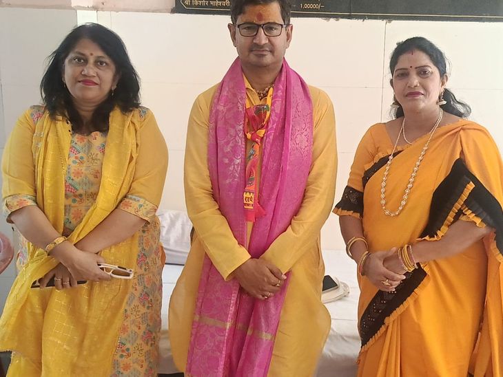 Demand for action against YouTuber Neha Singh Rathore Falahari Baba ...