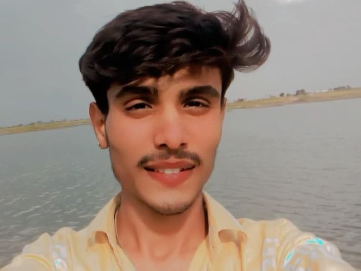 A young man died after drowning in a pond in Ujjain