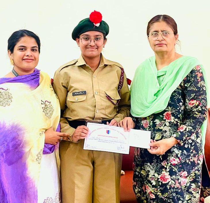 Anjali got the best NCC cadet award