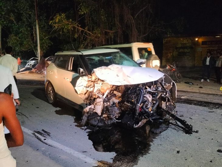 Vehicles returning from the wedding procession collide in Mau