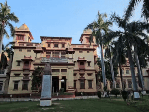 The central library is open for 21 hours in BHU