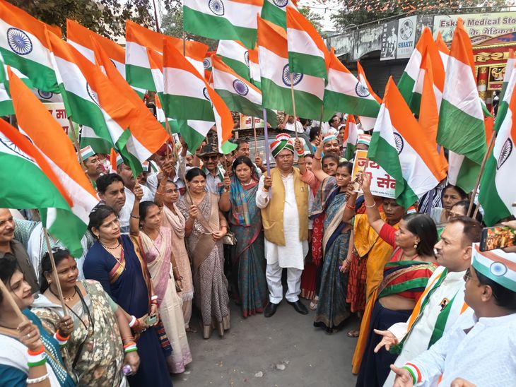 MP's Mandla Celebrates: Tiranga Yatra Honors Operation Sindoor! news image