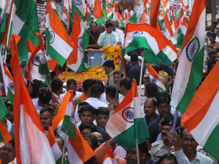 Sindhia Leads Madhya Pradesh BJP's Tricolor March in Shivpuri! news image