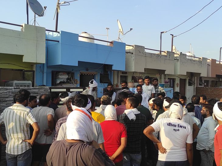 Sheopur Tragedy: Court Employee's Shocking Suicide news image