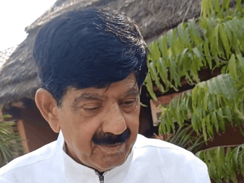 Congress MLA Calls CM a 'God of Kaliyuga' for National Project news image