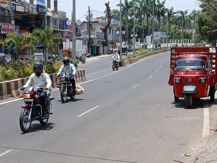 Madhya Pradesh Heatwave: Sagar Sizzles at 42C, Rain Alert Issued! news image