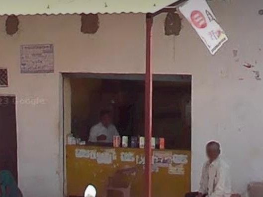 A news image related to a child's death in Shivpuri due to a quack doctor's negligence.  Highlights the dangers of unqualified medical practitioners in India.