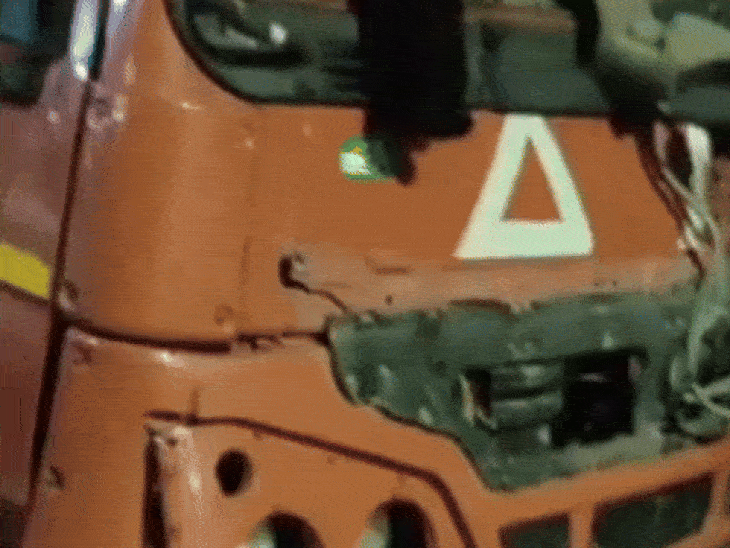 MP Highway Crash! Ice Cream Van Collision Sparks Safety Concerns news image