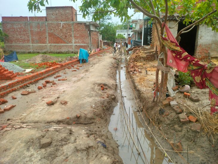 Drain construction is being done using substandard material in Shivaji ...