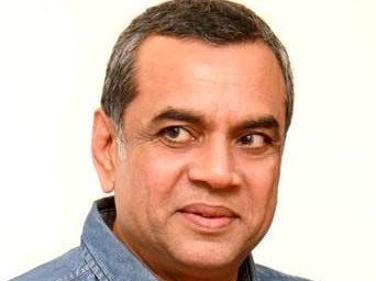 News report on Hera Pheri 3, featuring Paresh Rawal's exit and a potential 25 crore lawsuit. Bollywood news.