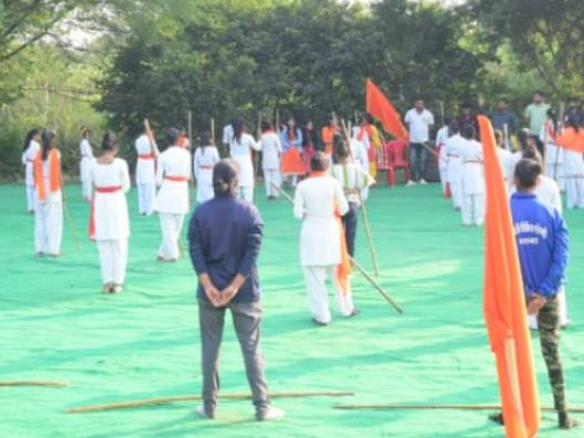 Young women from Indore's Sindhi Society participate in a self-defense camp, learning lathi-khat techniques for empowerment. #SelfDefense #Indore