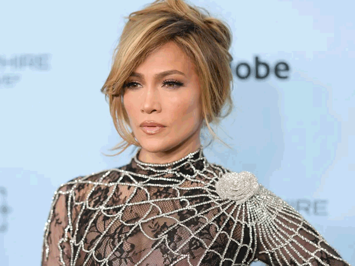 Jennifer Lopez involved in a 1.5 crore legal dispute over unauthorized Bollywood-style photographs.  Legal trouble for JLo.