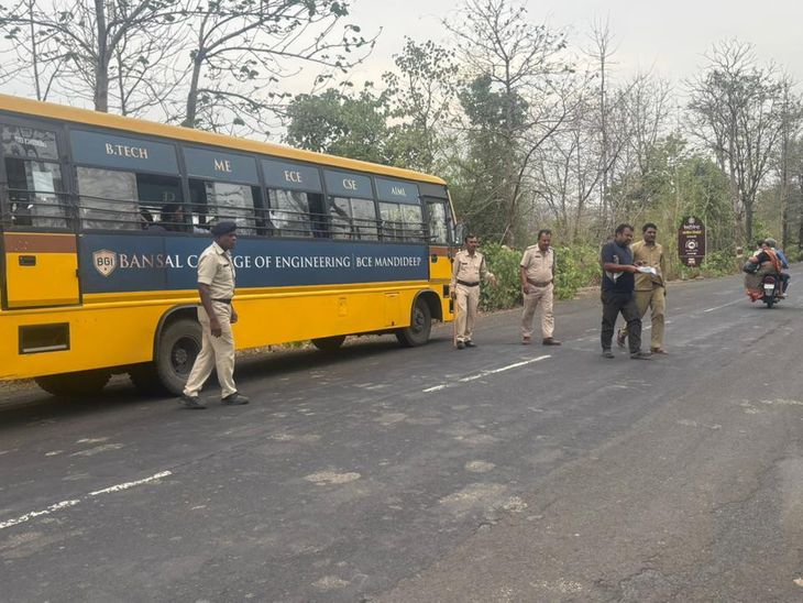 Image related to the Sehore traffic police crackdown resulting in a hefty 4.93 lakh fine for traffic violations.  #SehoreTrafficPolice #IndiaTraffic