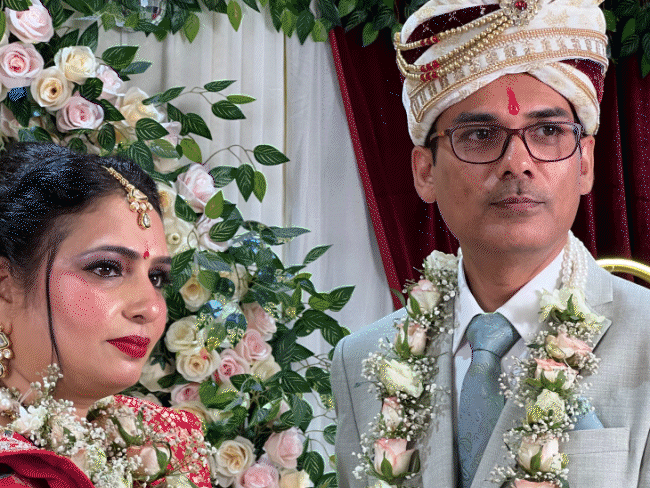 Photo shows a happy family in Gwalior, celebrating a widowed woman's second marriage, supported by her mother-in-law.  MP news, remarriage.
