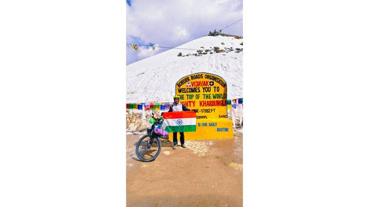 Journey from sand to snow; Lalit of Churu reached Khardungla by bicycle ...