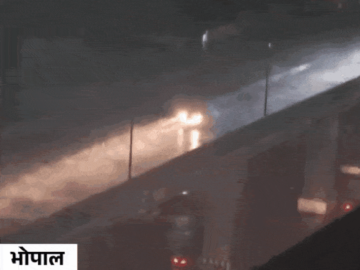 Image showing impact of severe weather in Madhya Pradesh.  40+ districts are on high alert due to heavy rainfall and potential flooding. #MadhyaPradesh #Monsoon