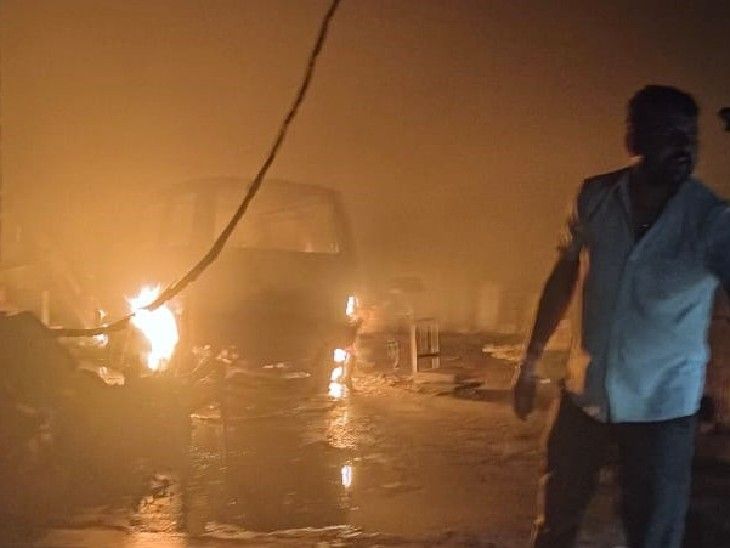 Fire broke out in a factory in Napasar, Bikaner