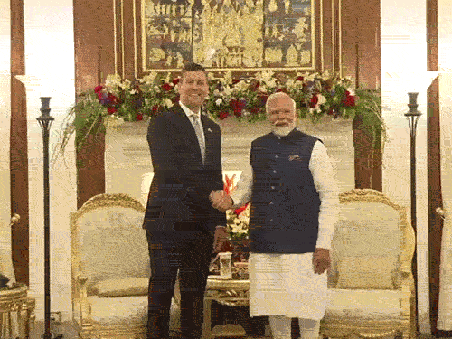 Visit of President of Paraguay to India | पराग्वे के राष्ट्रपति का भारत दौरा: पीएम मोदी से मिले, द्विपक्षीय बातचीत की; पालम एयरबेस पर गार्ड ऑफ ऑनर से स्वागत