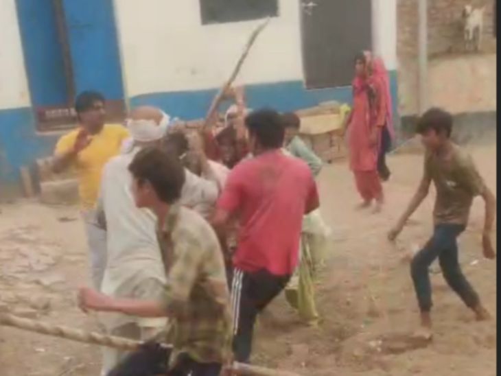 Fight between two parties over water dispute in Baghpat