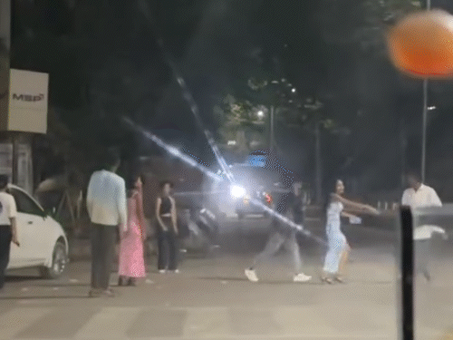 High voltage drama of drunk boy and girl....VIDEO