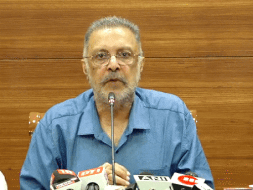 सेहत मंत्री के ओएसडी की नियुक्ति पर सियासत:बाजवा बोले- पंजाब को दिल्ली से रिमोट कंट्रोल किया जा रहा; आपने पाकिस्तान को सौंपा था- INA NEWS