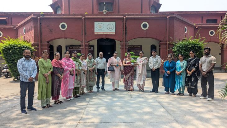 Dr. Shashi took over the charge of DDO