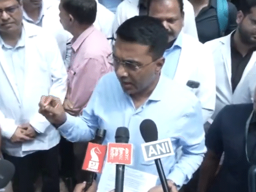 Goa Doctors Protest Update; Pramod Sawant Vishwajit Rane | GMC College | गोवा CM ने डॉक्टर्स की 7 मांगें मानीं, हड़ताल खत्म: स्वास्थ्य मंत्री ने CMO से कहा था- जुबान पर कंट्रोल करना सीखिए