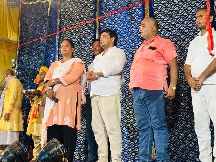 A huge Ramlila was staged in Kushinagar's Shampur | कुशीनगर के शामपुर ...