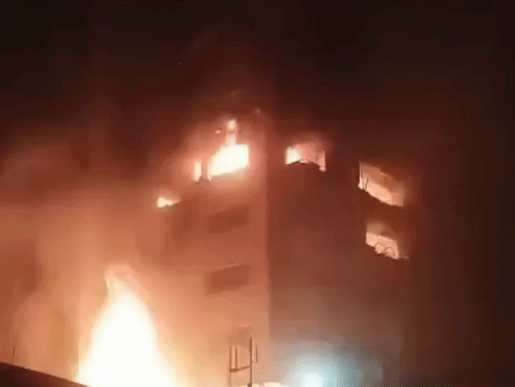 Israel Strike Iran | US Pulls Staff from Middle East | Tensions Escalate | US News | इजराइल ने ईरान पर हमला किया: राजधानी तेहरान में जोरदार धमाके, ईरान के चीफ ऑफ स्टाफ के मारे जाने की खबर