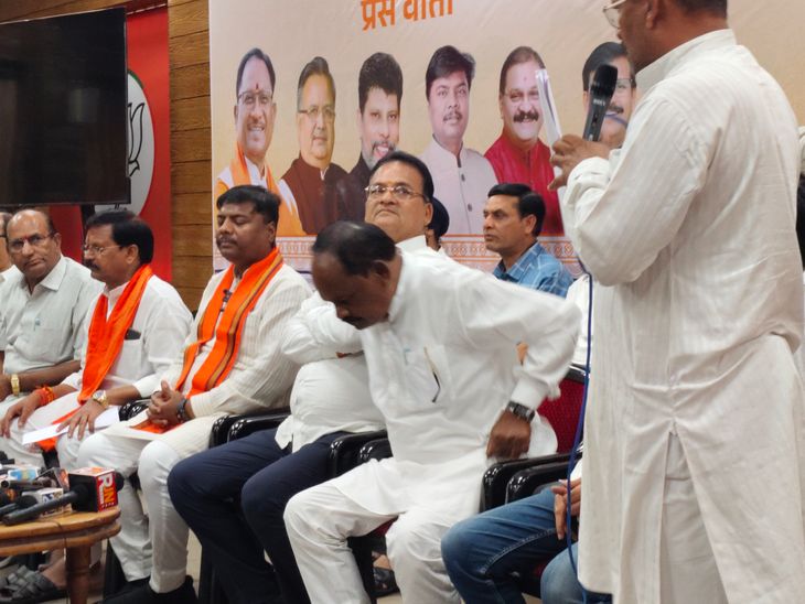 PM मोदी के 11 साल, मंत्री कश्यप ने गिनाई उपलब्धियां:  कहा-छत्तीसगढ़ में किसानों को बोनस, 18 लाख को मिला पीएम आवास और भ्रष्टाचार पर लगाम – Rajnandgaon News