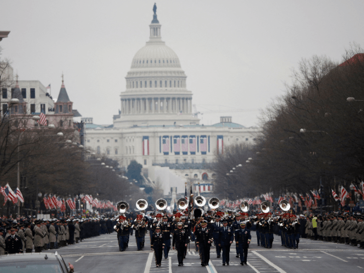 Military parade held in Washington amid Los Angeles violence | लॉस एंजिलिस-हिंसा के बीच वाशिंगटन में मिलिट्री परेड का आयोजन: 2 हजार जगहों पर विरोध प्रदर्शन; ट्रम्प का 79वां जन्मदिन आज