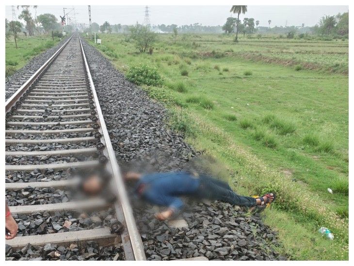 A young man died after being hit by a train in Banka
