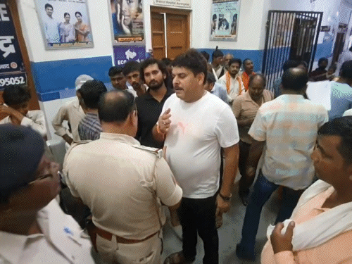 Bike rider dies in road accident in Aurangabad