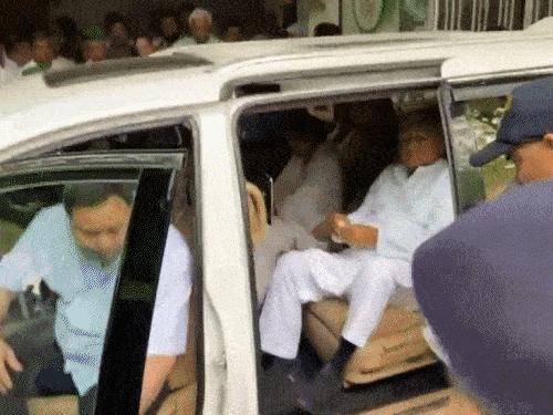 लालू यादव ने राजद अध्यक्ष पद के लिए किया नामांकन:  तेजस्वी बोले- 12 टर्म पिता जी ने पूरा किया, इस बार उनके रहते हमें जीत की उम्मीद – Patna News