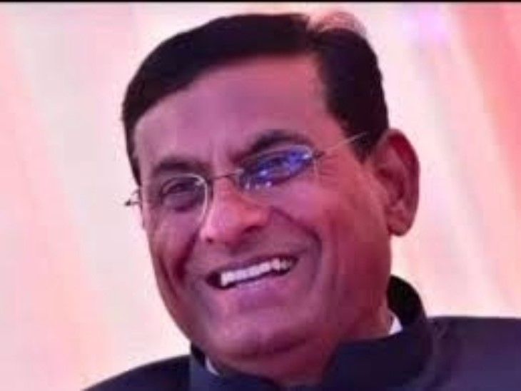 Director Ashish Modi transferred