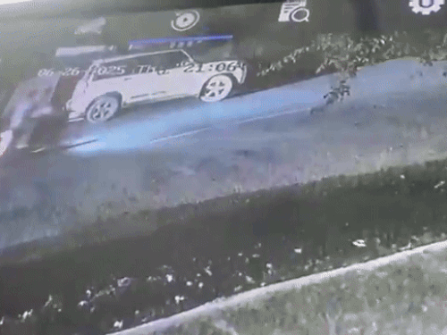 Firing In Batala ; Gangster Jaggu Bhagwanpuria Mother Murdered | Gurdaspur | बटाला में जग्गू भगवानपुरिया की मां की गोली मारकर हत्या: बंबीहा गैंग ने ली जिम्मेदारी; करणवीर की भी हुई मौत, गैंगवार की आशंका – Batala News