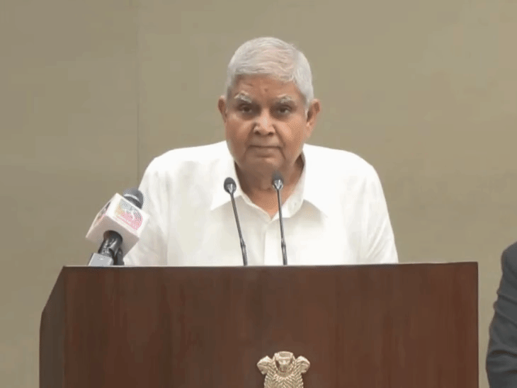 उपराष्ट्रपति ने संविधान से धर्मनिरपेक्ष-समाजवादी शब्द हटाने का समर्थन किया:धनखड़ बोले- ये शब्द नासूर बन गए, संविधान प्रस्तावना पवित्र, इमरजेंसी में इसे बदला गया- INA NEWS