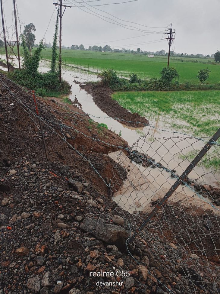 The culvert collapsed in the first rain, fields filled with water ...