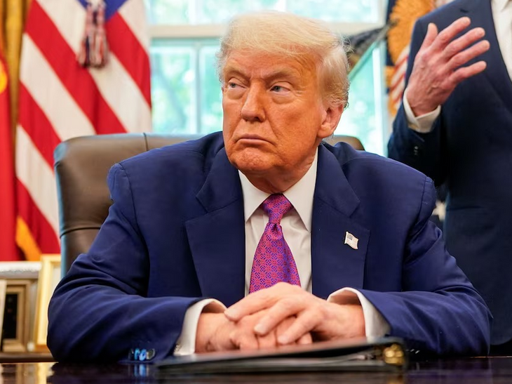 Trump tariffs on six countries Philippines  Iraq  Brunei Algeria Libya | ट्रम्प ने 6 और देशों पर टैरिफ लगाया: इराक-लीबिया और अल्जीरिया पर 30% टैक्स; दो दिन पहले 14 देशों पर टैरिफ लगाया था