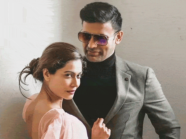 पायल रोहतगी ने शेफाली की मौत का उड़ाया मजाक:पत्रकार को लताड़ते हुए बोलीं- दिन में ड्रग्स मत लो; तलाक के सवाल पर भड़की थीं