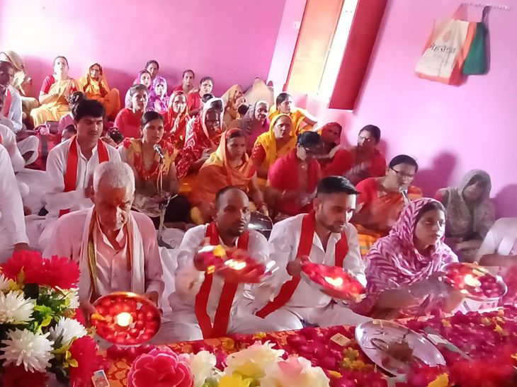 Chalisa recitation in Maharajpur for de-addiction