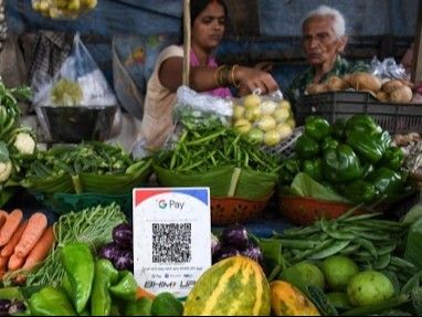 Karnataka Vegetable Vendor Gets ₹29 Lakh GST Notice Over UPI Transactions: Digital Payments Under Scrutiny | 4 साल में UPI से ₹1.63 करोड़ का लेनदेन: सब्जी वाले को 29 लाख का GST नोटिस मिला, बोला- हर साल इनकम टैक्स रिटर्न भरता हूं