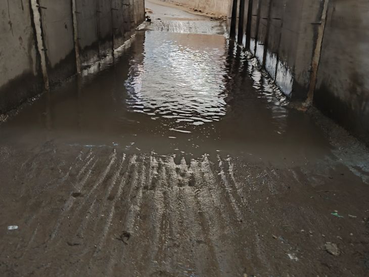 Waterlogging in Barar underpass of Raebareli | रायबरेली के बरार अंडरपास ...