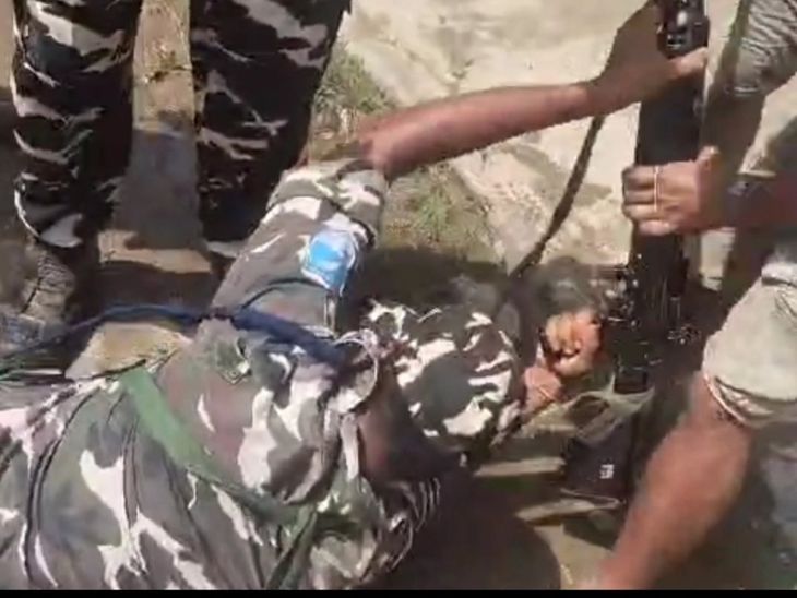 Clash with SSB jawans on Indo-Nepal border in Madhubani | मधुबनी में भारत-नेपाल सीमा पर SSB जवानों से झड़प: हथियार छीनने की कोशिश में एक को गोली लगी, जवान घायल; 5 राउंड फायरिंग – Madhubani News