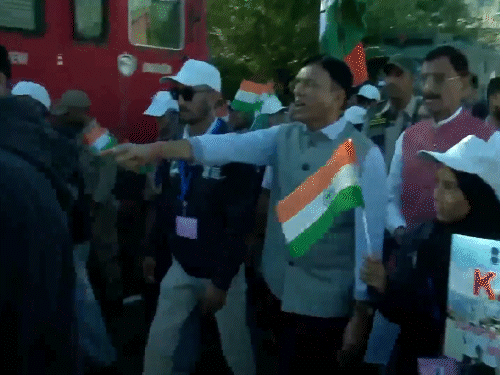 2 Union Ministers reached Drass, paid tribute to the martyrs; participated in Padyatra | कारगिल विजय दिवस: PM ने लिखा- वीर सपूतों के साहस को सलाम; 2 केंद्रीय मंत्री द्रास पहुंचे, शहीदों को श्रद्धांजलि दी