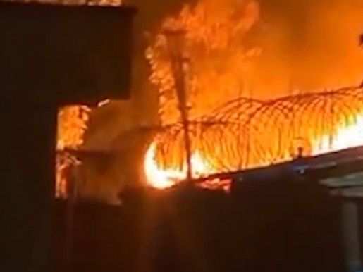 Terrorist attack on church in eastern Congo, 38 killed | पूर्वी DR कांगो में चर्च पर आतंकी हमला, 38 मौत: प्रार्थना सभा में शामिल हो रहे थे लोग, बंदूक-चाकू से मारा; घर-दुकान जलाए