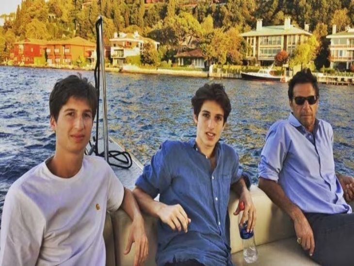 बेटों को पाकिस्तान नहीं आने देंगे इमरान खान:5 अगस्त के प्रदर्शन में शामिल नहीं होंगे; खान 2 साल से जेल में बंद