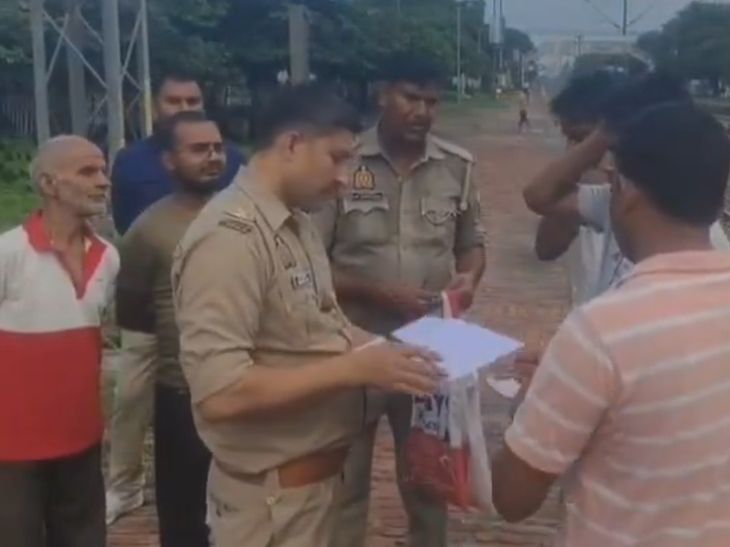 An old man died after being hit by a train at Sandila station