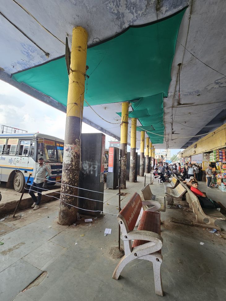 The collector declared the building of the roadways bus stand as ...