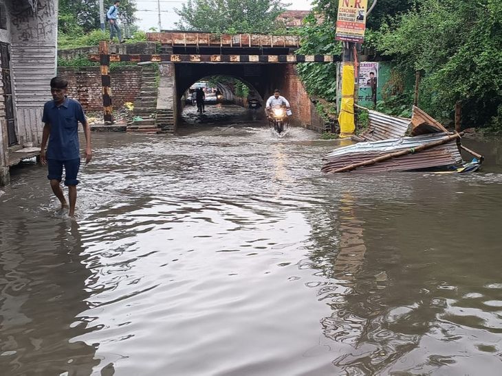 Continuous rain in Bareilly for 12 hours, see VIDEO